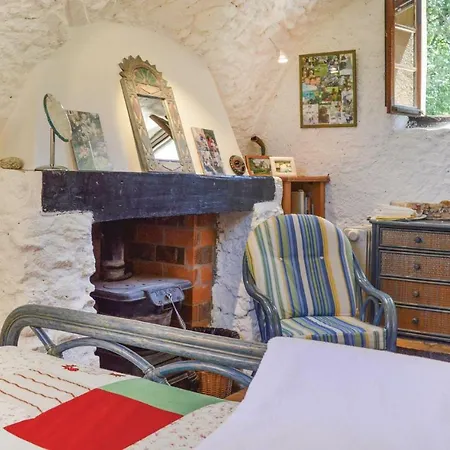Four Bedroom Holiday In Ville Di Paraso * Casta