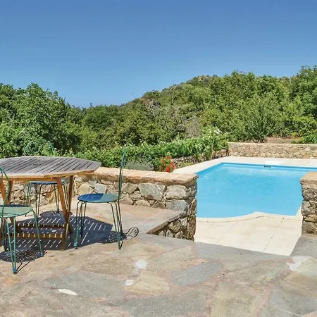 Four Bedroom Holiday In Ville Di Paraso * Casta