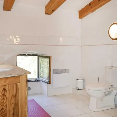 Four Bedroom Holiday In Ville Di Paraso *