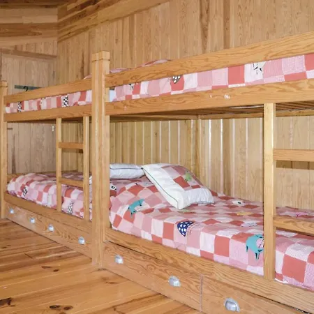 Dom wakacyjny Four Bedroom Holiday In Ville Di Paraso